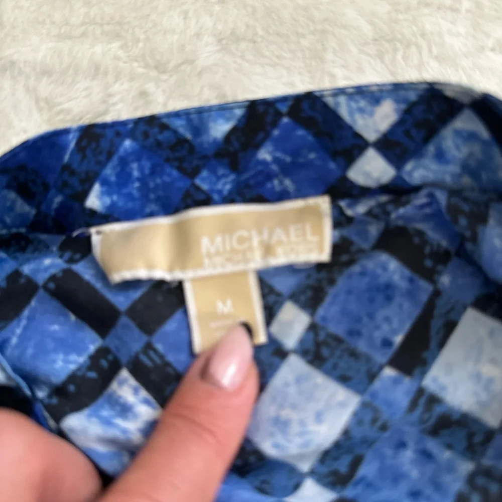 Michael Kors Blue and Black Geometric Top #tometogirl Fmedtersnean #summer